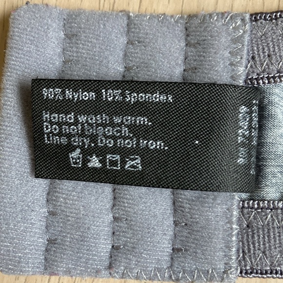 EUC Heather Gray Bra with Molded Cups and Underwire, 38C, removable strapless - Picture 7 of 9